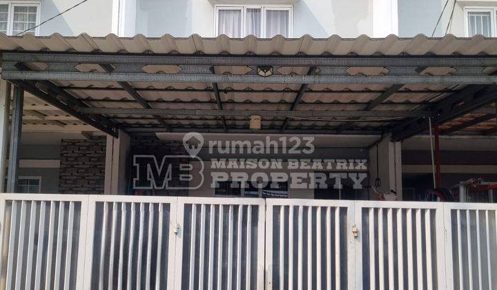 Rumah Bagus Terawat Siap Huni Lokasi Nyaman Dan Strategis 1