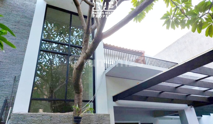 LUXURY HOUSE WITH SWIMMING POOL READY TO OCCUPY IN CILANDAK BARAT - SOUTH JAKARTA