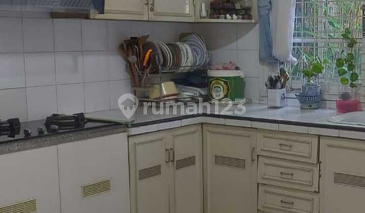 FOR SALE FURNISHED CORNER HOUSE BEAUTIFUL NEAT WELL-MAINTAINED READY TO OCCUPY IN MEGAPOLITAN CINERE 2