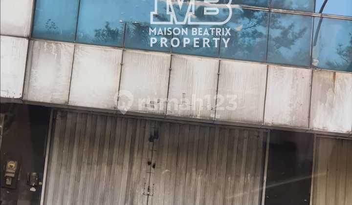 DIJUAL/DISEWAKAN RUKO 2 ½ LT SIAP HUNI PINGGIR JALAN LOKASI STRATEGIS DEKAT TAMAN TEKNO BSD