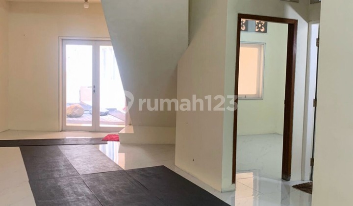 DIJUAL RUMAH BAGUS SIAP HUNI LOKASI SANGAT STRATEGIS DI ANGGREK LOKA BSD CITY - TANGSEL 