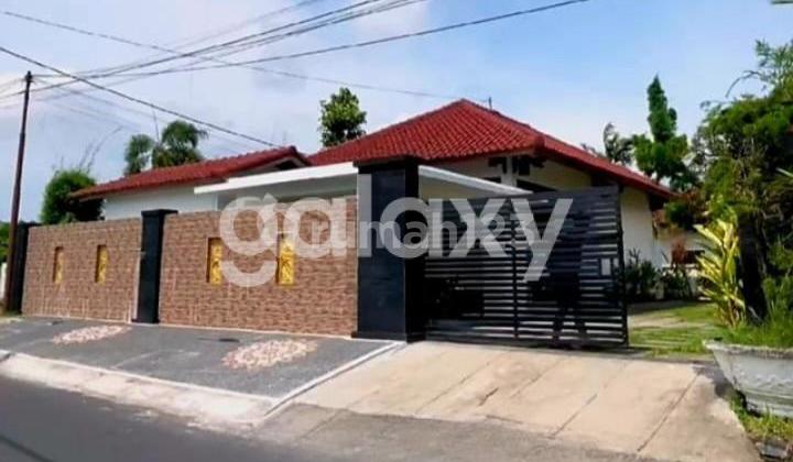 VILLA MODERN TROPIS DI RAYA RANGKAN KETEWEL SUKAWATI GIANYAR, BALI VILLA MODERN TROPIS DI RAYA RANGKAN KETEWEL SUKAWATI GIANYAR, BALI