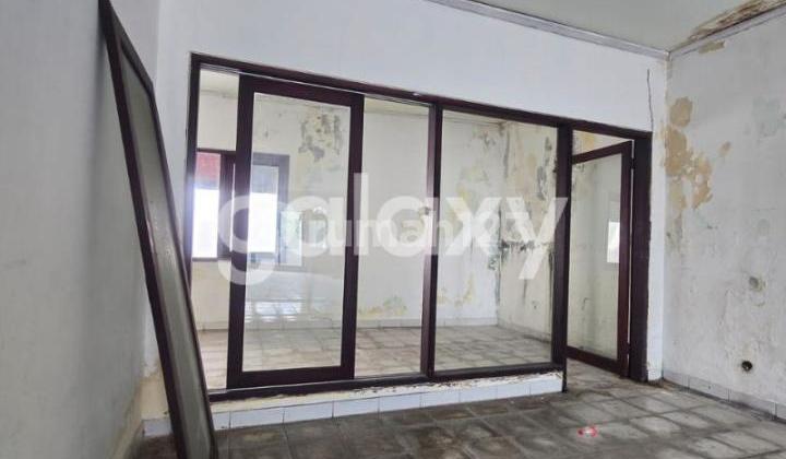 RUKO KOSONGAN 3 LANTAI DI RAYA KUTA BADUNG, BALI