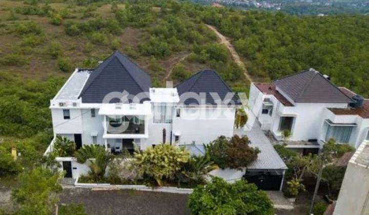 VILLA BAGUS 3-STORY GOA GONG UNGASAN BADUNG, BALI