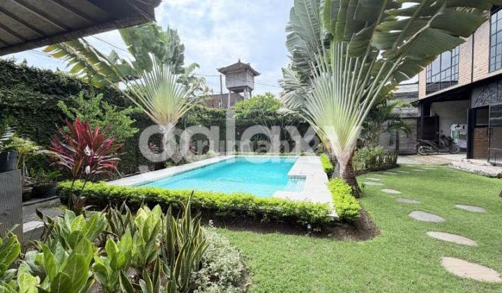 Dijual Villa Dekat Pantai di Legian