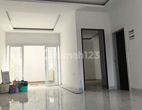 Upgrade Your Life !! Modern House in Strategic Location Kopo Permai Negotiable Until Sold !!