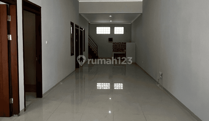 best living, rumah nyaman lokasi strategis taman kopo indah nego sampe jadi 1