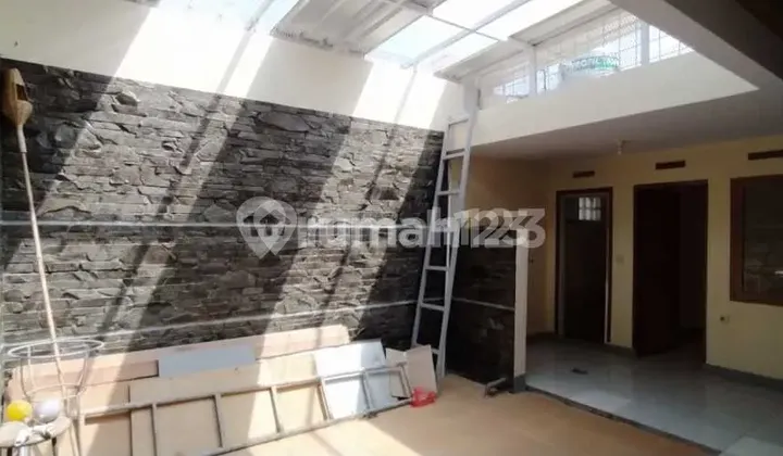 Rumah Ekonomis Nan Nyaman Taman Kopo Indah Lokasi Strategis !! Yu Survey !