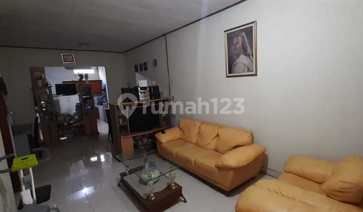 rumah nyaman lokasi strategis taman kopo indah nego sampe jadi 1
