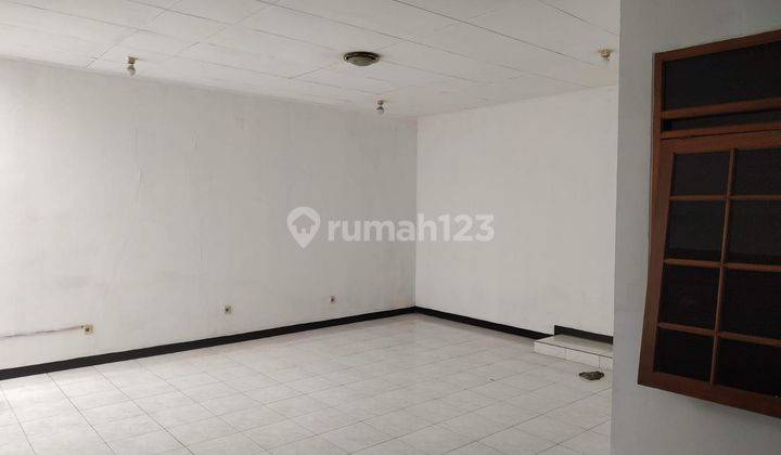 Rumah Nyaman Suasa Tenang Bikin Betah Keluargamu Yu di Taman Kopo Indah 2