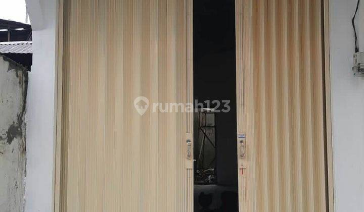 Disewakan Ruang usaha di wr supratman komodalam Manado samping Alfamart  1