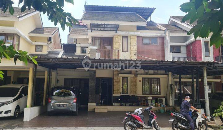 For Sale ! Rumah 3Lantai view langsung Hadap taman  1