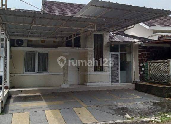 Dijual cepat rumah 1/2 Lantai dalam cluster 1