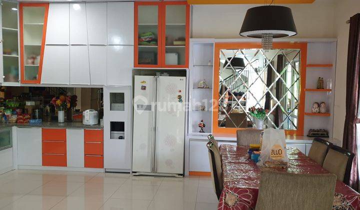 Dijual cepat rumah 2lantai posisi hook 2