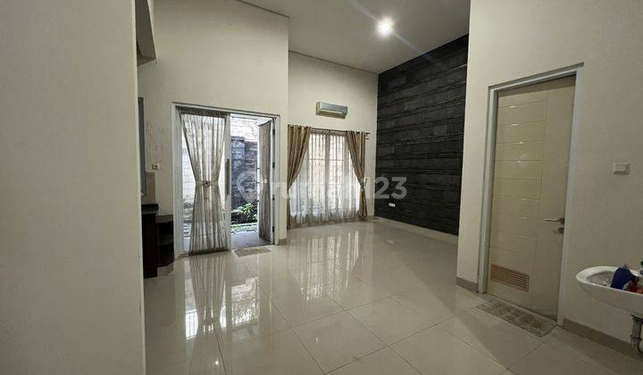 Dijual rumah 2lantai grand wisata 2