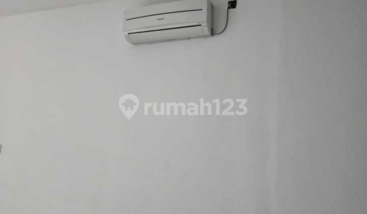 For Rent 2-Story Shop House in a Strategic Location 2