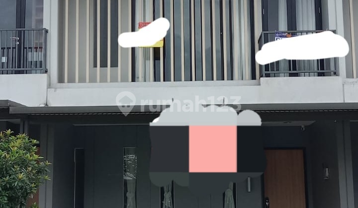 For Sale 2-Story House Flood-Free and Move-in Ready