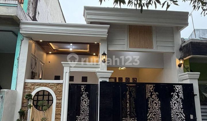 For Sale: House with Luxurious and Modern Design 1