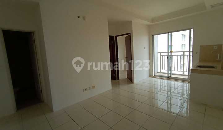 For Rent: 2 Bedroom Unfurnished Apartment at Mediterania 2 Grogol Petamburan, West Jakarta. Flamboyan Apartment, 2 Bedrooms Unfurnished. 2