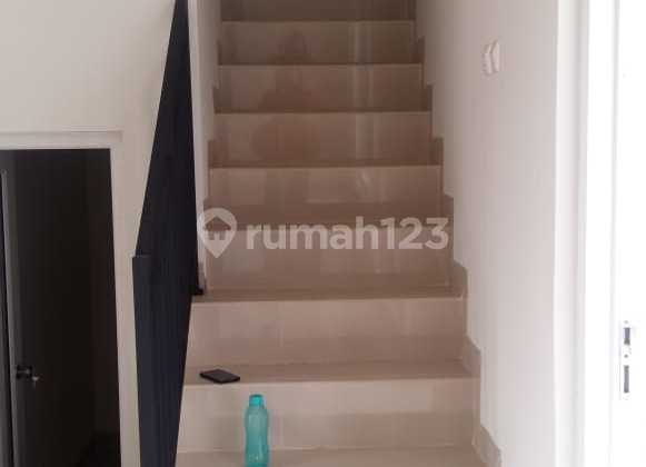 Disewakan Rumah 3kamar 2lantai di Perumahan Springville Bekasi 8