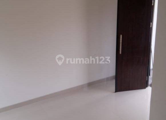 Disewakan Rumah 3kamar 2lantai di Perumahan Springville Bekasi 10