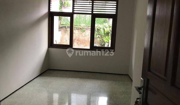 Disewakan Ruang Usaha Cocok Kantor, Cafe, Klinik, Salon Selangkah Dari Tol Simatupang 3