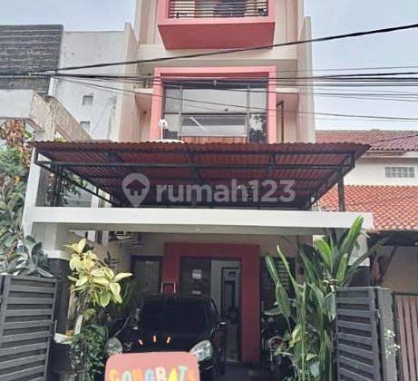 Rumah 3 Lantai Di Gandaria Utara Kebayoran Baru Jakarta Selatan 1