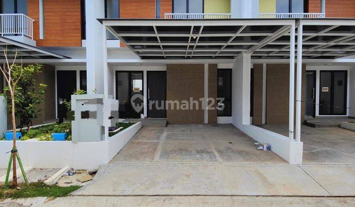 Rumah 2 Lantai Bagus SHM di Harapan Indah 2 Cluster Lavesh, Bekasi 1