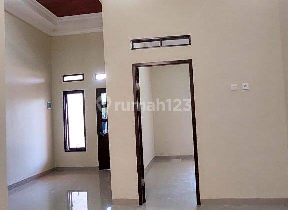 Rumah Bagus Sertifikat Hak Milik di Villa Gading Harapan 3, Bekasi 2