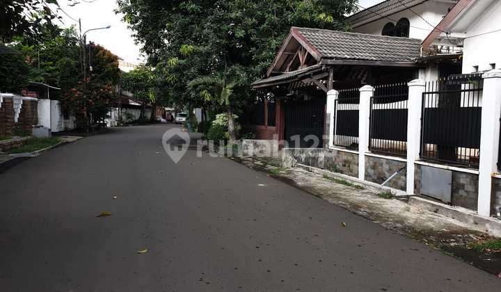 Rumah Bagus jalan Ikan Ikan, Jakarta Timur 2