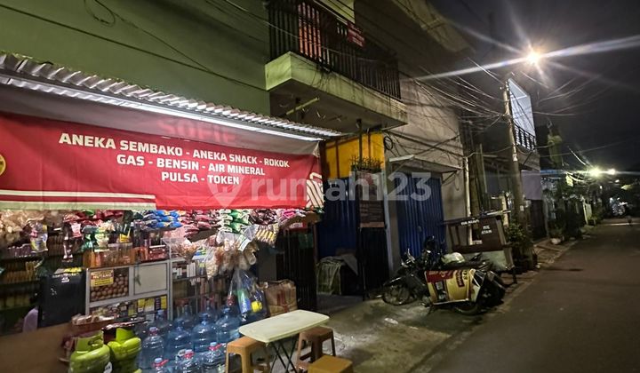 Kost and 2 Small 2-Story Shops Near Toll Access Close to Shopping Center in Tanjung Priok 2