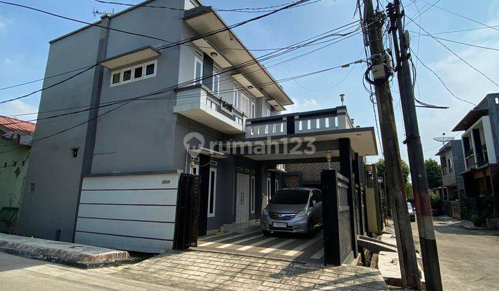 Rumah 2 Lantai Bagus SHM di Perumahan Bekasi Timur Regency, Bekasi 2