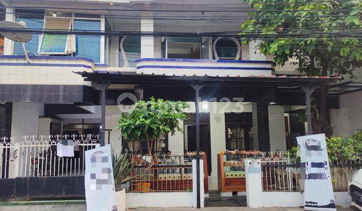 Rumah dan Kos-kosan Bagus SHM Cempaka Baru, Jakarta Pusat Rumah dan Kos-kosan Bagus SHM Cempaka Baru, Jakarta Pusat