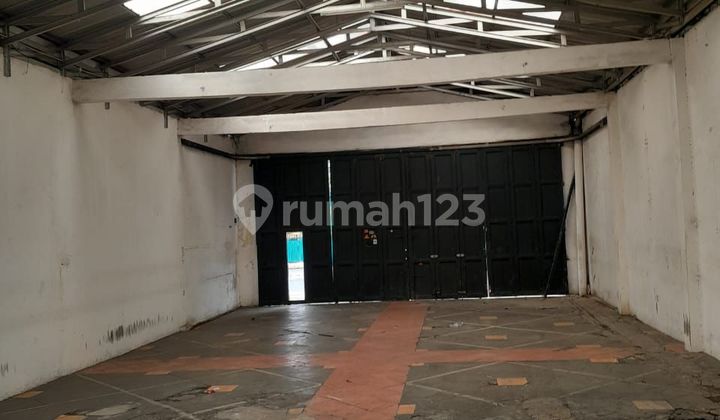 Warehouse for Rent, Former Showroom on Jl. Raya Pondok Bambu, East Jakarta (dewgx) Warehouse for Rent, Former Showroom on Jl. Raya Pondok Bambu, East Jakarta (dewgx)