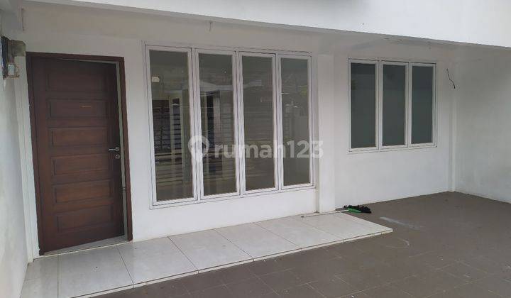 Disewa Kan Rumah Baru Renovasi di Cempaka Putih Tengah Lokasi Strategis, Lingkungan Nyaman Dan Tenang Serta Keamanan Yang Baik 2