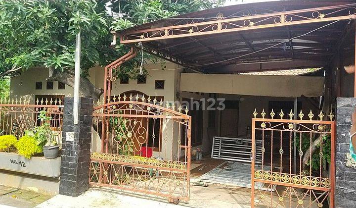 Rumah Butuh Renovasi SHM di Kaliabang Tengah, Bekasi 1