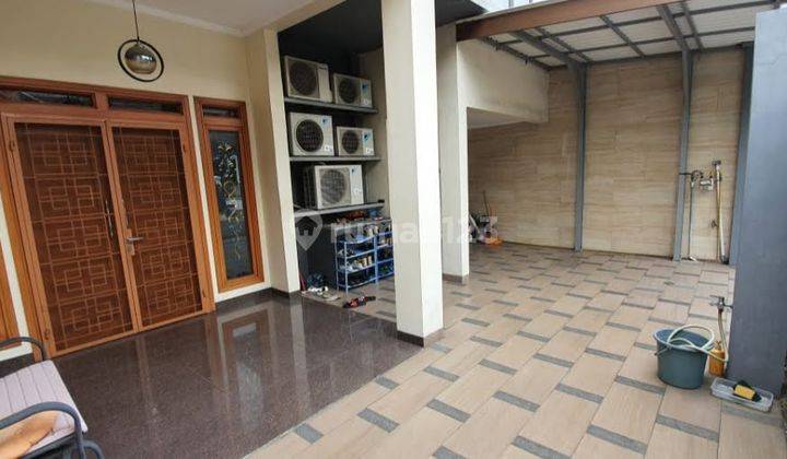 Rumah 2 Lantai Bagus Semi Furnished Sertifikat Hak Milik di Duren Sawit, Jakarta Timur 2