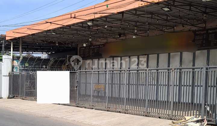 Ruko Ex Cafe 1½ Story Flood-Free Near Toll Access on Jalan Raya Pulogebang, East Jakarta 1