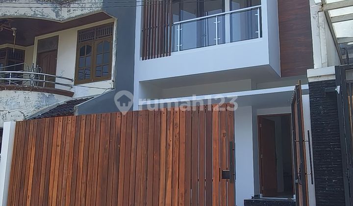 Rumah 2 Lantai SHM Siap Huni Baru Design Scandinavian di Pondok Kelapa Dalam Komplek, Jakarta Timur 2