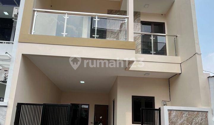 Dijual Rumah Baru Bagus 2 Lt Bebas Banjir di Bintara, Bekasi (nurhi)