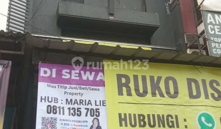 Ruko 3 Lantai Siap Huni di Boulevard Hijau Harapan Indah, Bekasi