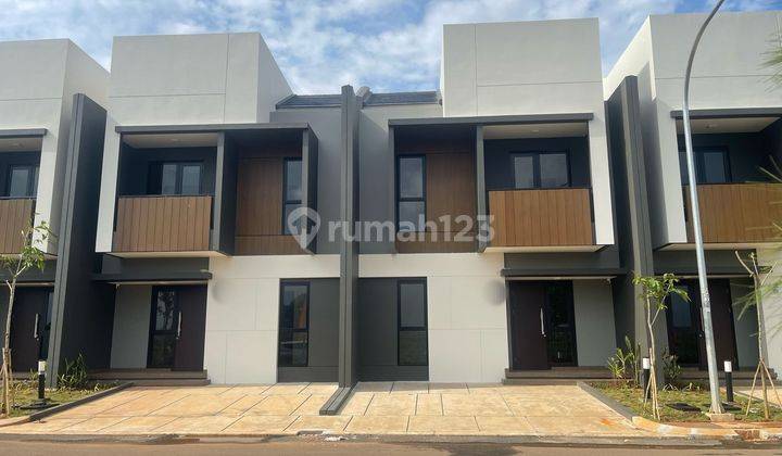 Rumah Bagus Summarecon Crown Gading, Bekasi 1