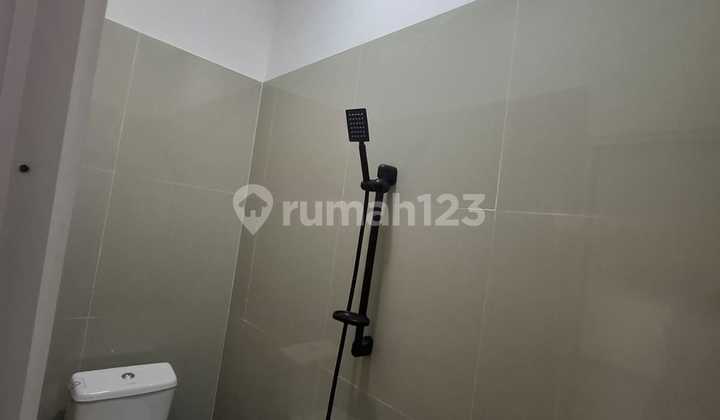 Dijual Rumah Bagus 2 Lt di Taman Harapan Baru, Bekasi (yanhi) 2