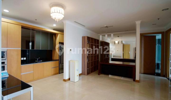 Apartement Kempinski Residence 2 BR Bagus