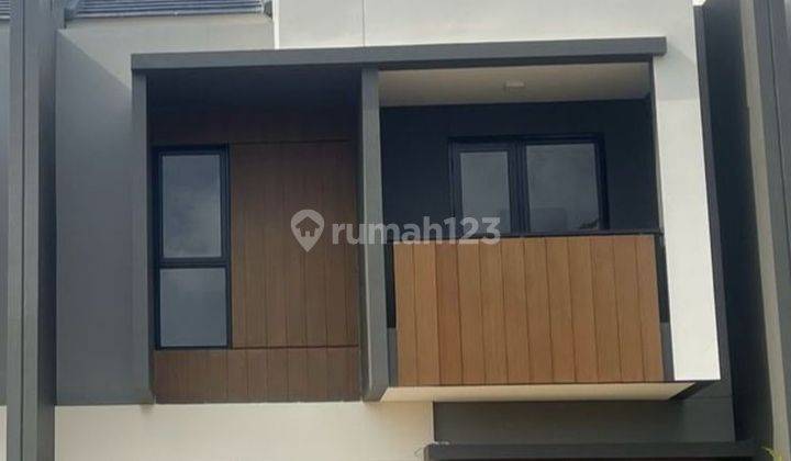 Rumah Bagus Summarecon Crown Gading, Bekasi 2