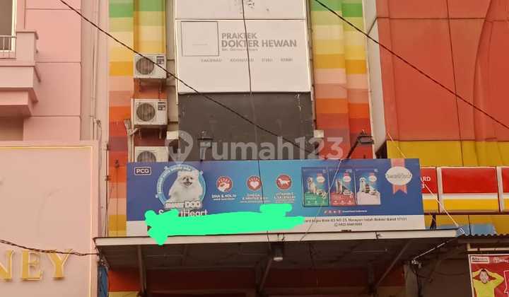 Ruko 3 Lantai SHM di Boulevard Hijau Harapan Indah, Bekasi Ruko 3 Lantai SHM di Boulevard Hijau Harapan Indah, Bekasi