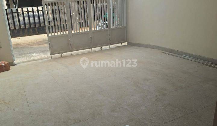 Rumah 2 Lantai Baru SHM di Komplek Pondok Gede Housing, Bekasi 2