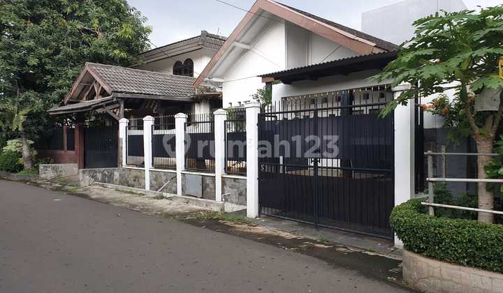Rumah Bagus jalan Ikan Ikan, Jakarta Timur Rumah Bagus jalan Ikan Ikan, Jakarta Timur