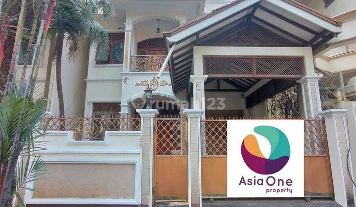 Rumah 2 Lantai Bagus Semi Furnished di Rawamangun, Jakarta Timur 1