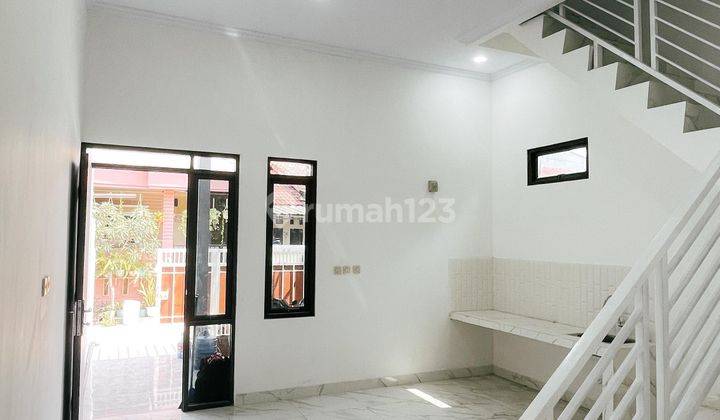 Rumah 2 Lantai di Pondok Ungu Permai Sektor 5, Bekasi 2